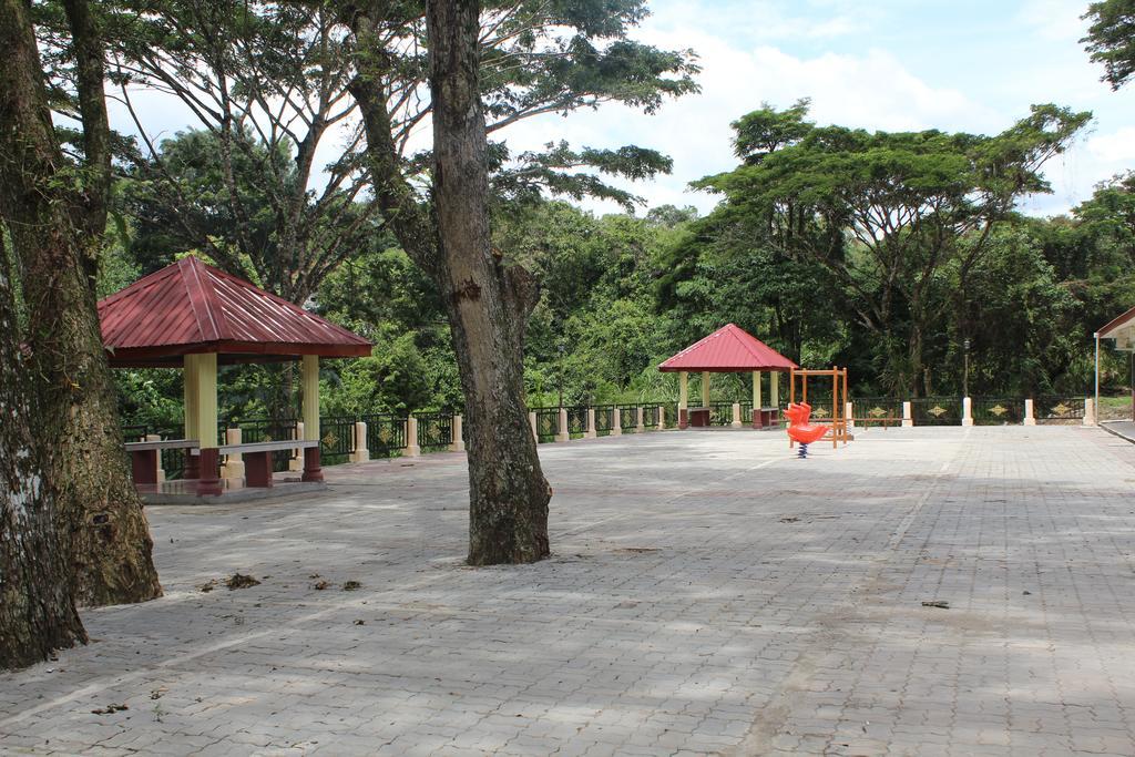 Liwagu Lodge Ranau Exteriör bild