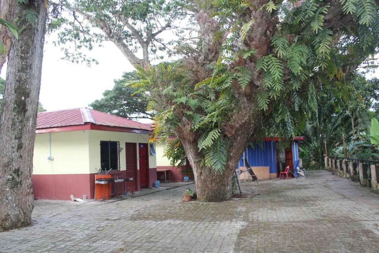 Liwagu Lodge Ranau Exteriör bild